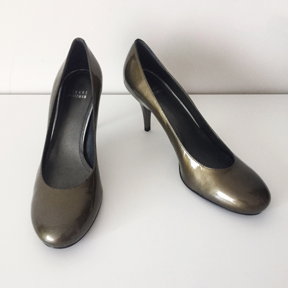 Stuart Weitzman Olive Green Round Toe Heels